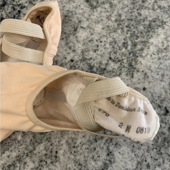 Danznmotion Ballet Slipper EUC - Picture 4 of 4